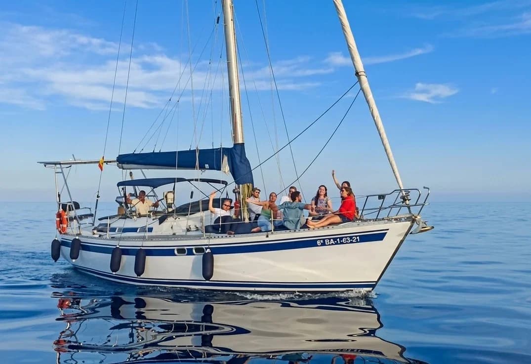 Paseo en Velero Barcelona: Experiencia Náutica Única