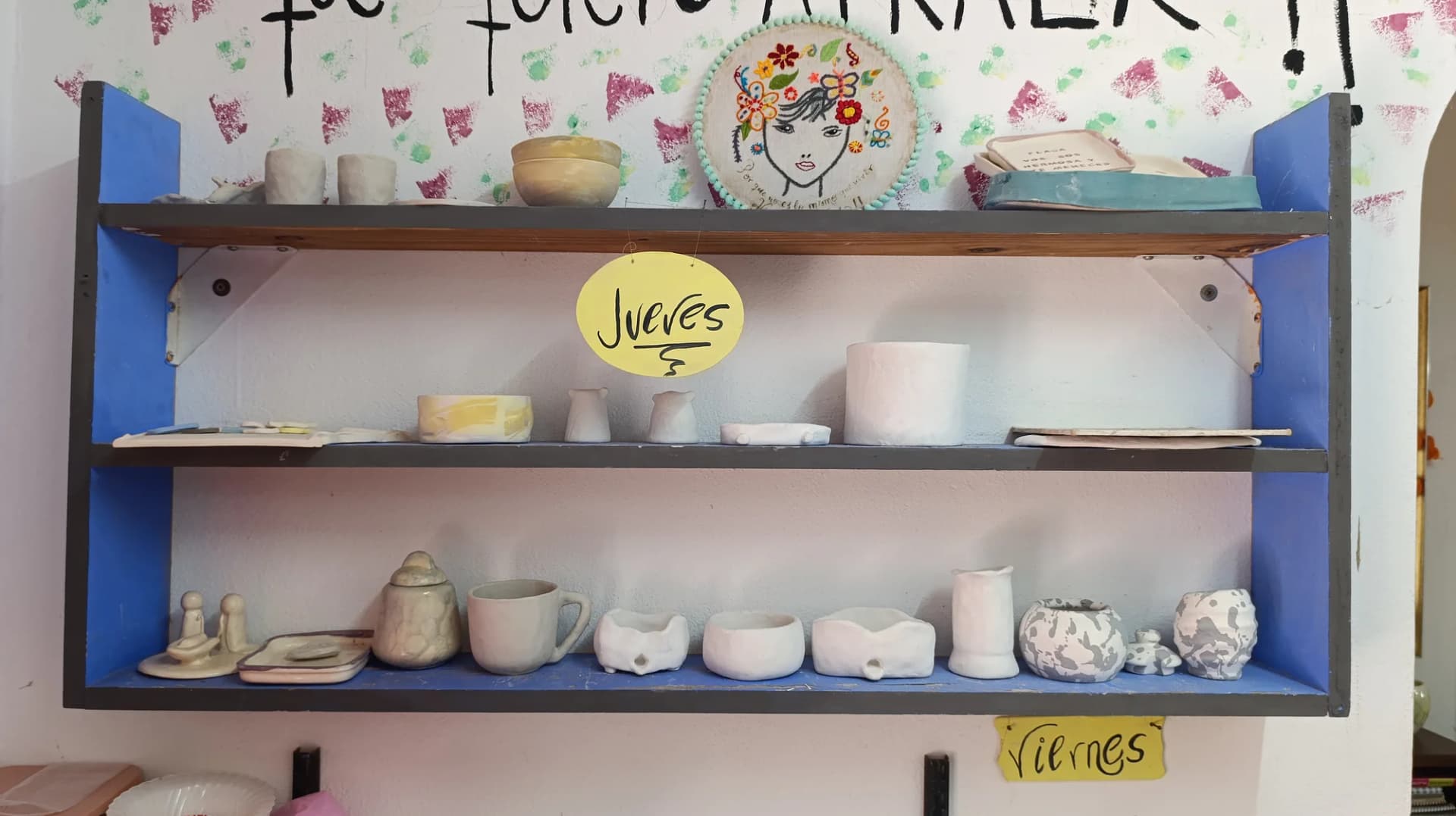 Taller de Cerámica Artesanal: Modelado y Diseño con Arcilla